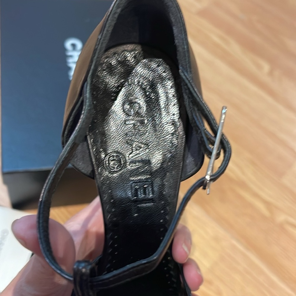 Chanel High Heels 35.5 - Picture 7 of 11